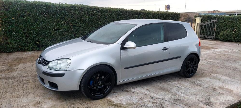 Volkswagen - Golf 5 - 1.9tdi