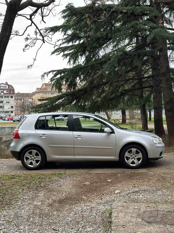 Volkswagen - Golf 5 - 1.9 tdi