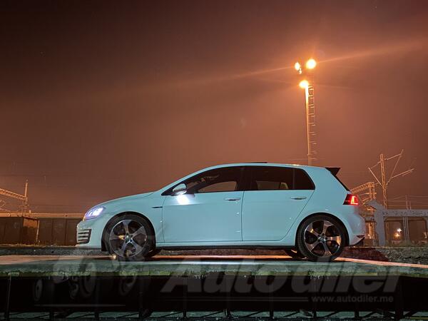 Volkswagen - Golf 7 - 2.0 GTI