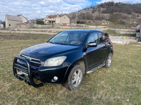 Toyota - RAV 4 - 2.2