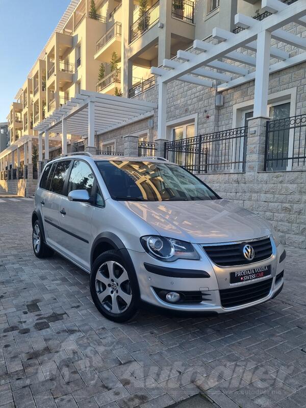 Volkswagen - Cross Touran - 2 0 TDI
