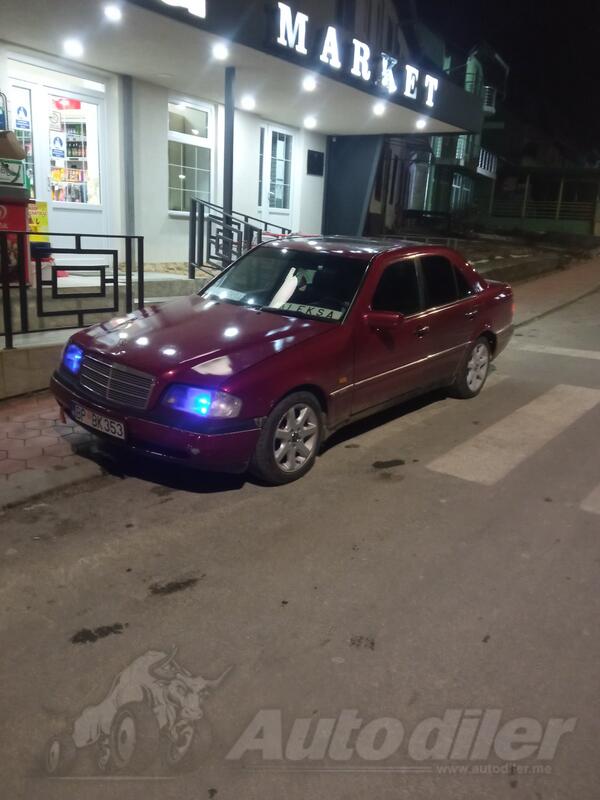 Mercedes Benz - 220 - 220c
