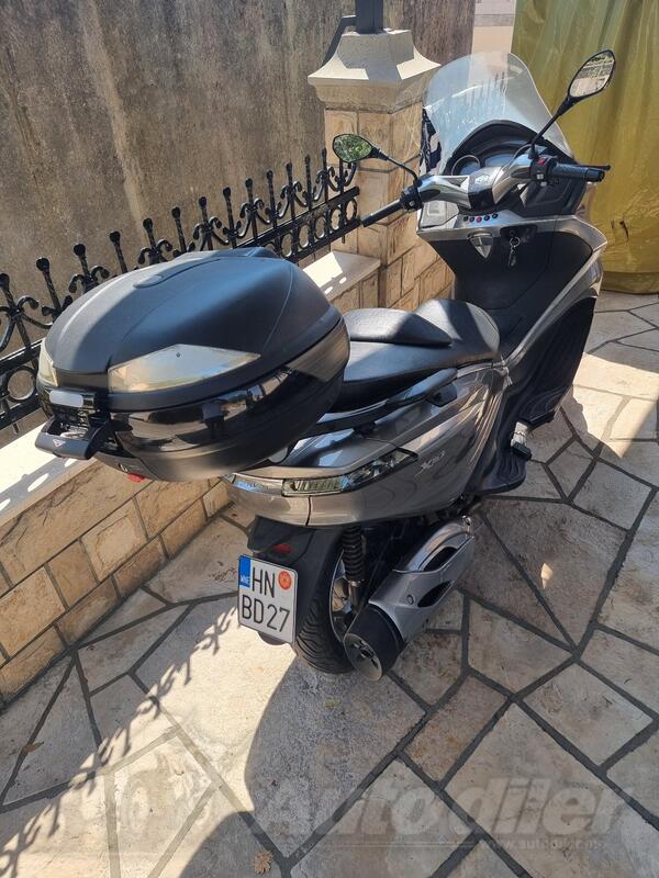 Piaggio - X10 350 Elegance