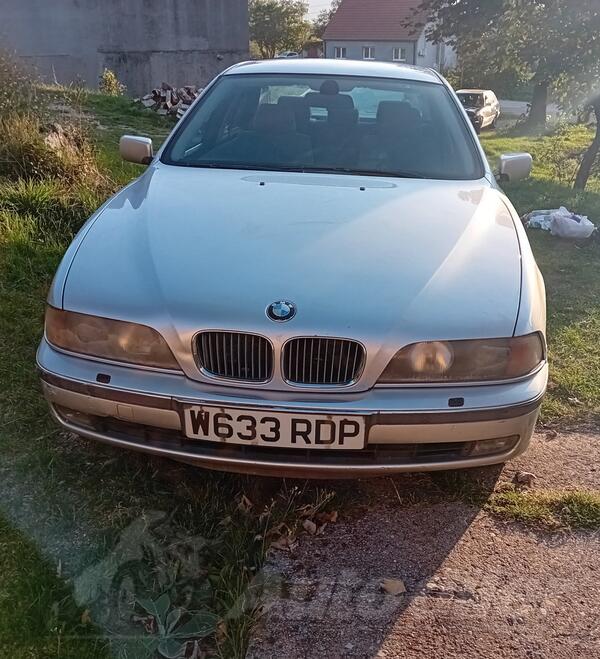 BMW - 520 20i in parts