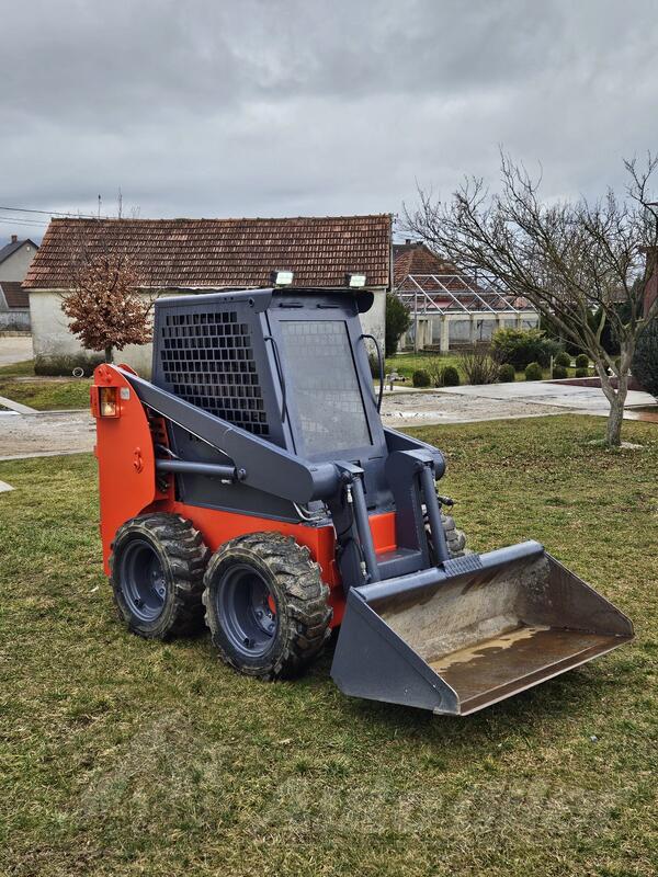 Kubota - Thomas 105