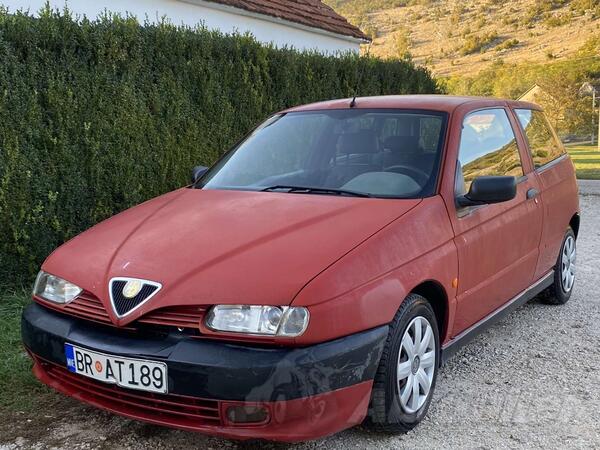 Alfa Romeo - 145 - 1.6 I.E