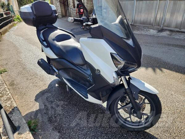 Yamaha - X Max