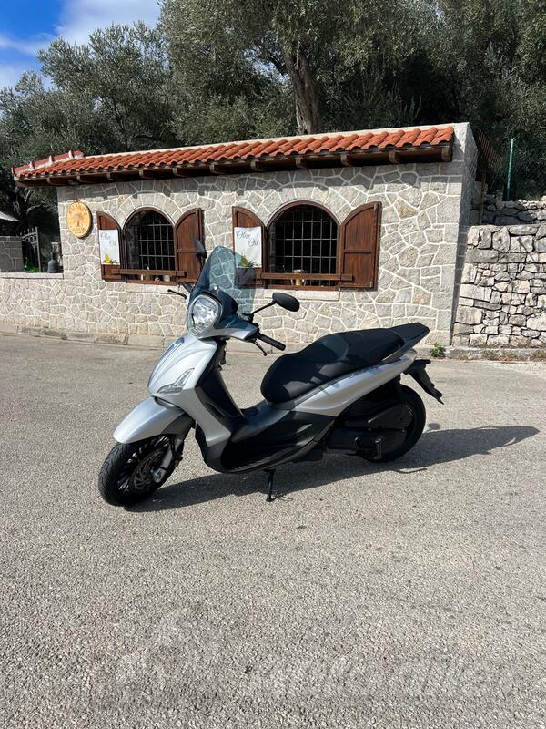 Piaggio - Beverly 300s