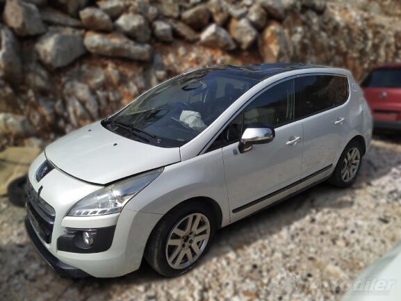 Peugeot - 3008 2012g 2.0HDI  HYBRID4 in parts