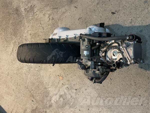 Piaggio - Beverly 250cc - Cijena 350 € - Crna Gora Podgorica Podgorica (uži  dio) Motori