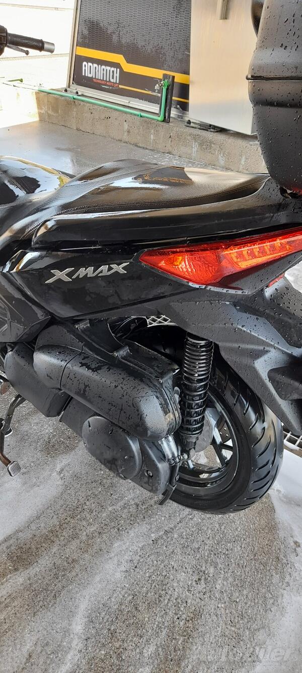 Yamaha - x max 250