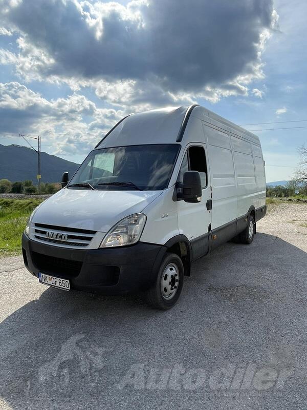 Iveco - DAILY 35C15V