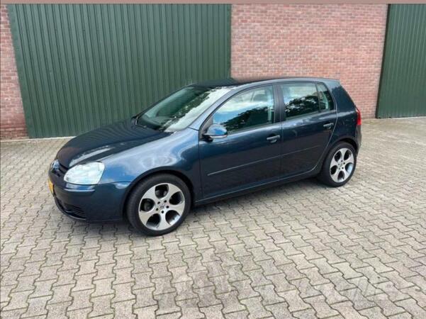 Volkswagen - Golf 5 - 1.9 TDI