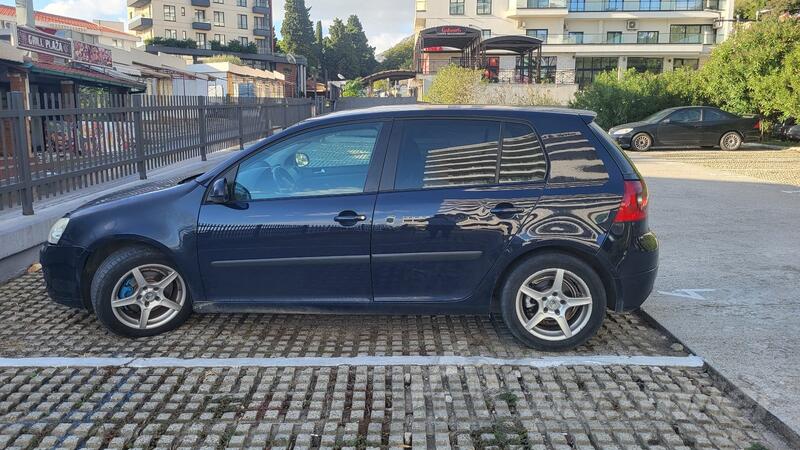 Volkswagen - Golf 5 - 1.9 77kw