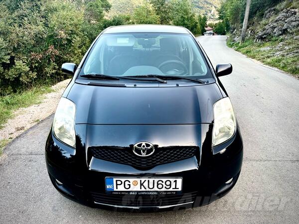 Toyota - Yaris - 1.0