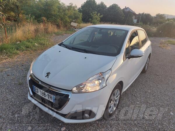 Peugeot - 208 - 1.6 hdi