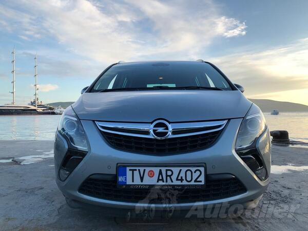 Opel - Zafira Tourer - 2.0
