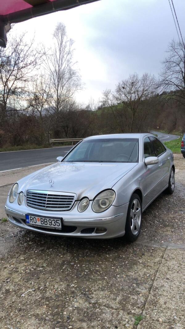 Mercedes Benz - E 270 - 2.7
