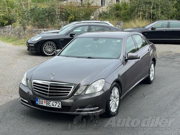 Mercedes Benz - E 220 - Cdi