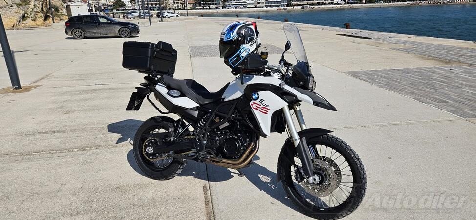 BMW - F800 GS