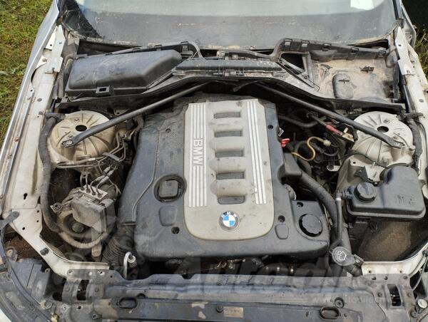 Motor za Automobile - BMW - 525    - 2005
