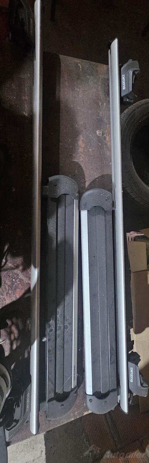 Krovni nosači, koferi, šatori i galerije