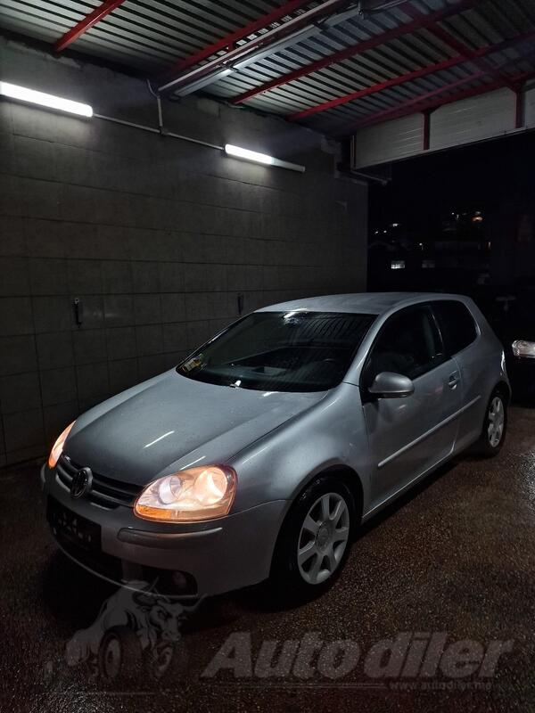 Volkswagen - Golf 5 - 1.9 TDI