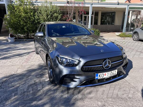 Mercedes Benz - E 220 - 4 MATIC D  AMG