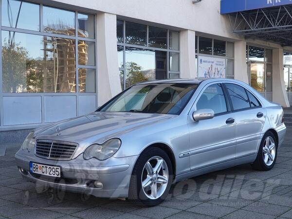 Mercedes Benz - C 200 - 2.2 automatic