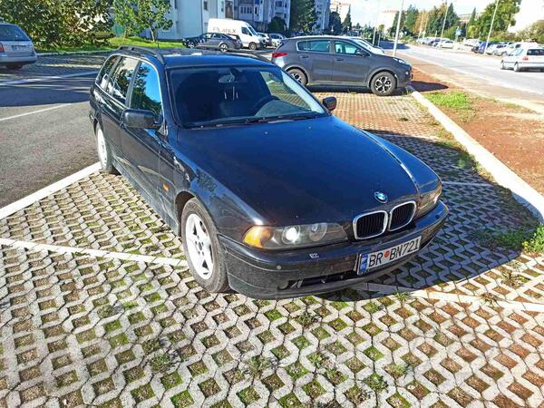 BMW - 530 - i