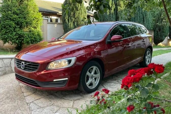 Volvo - V60 - D2