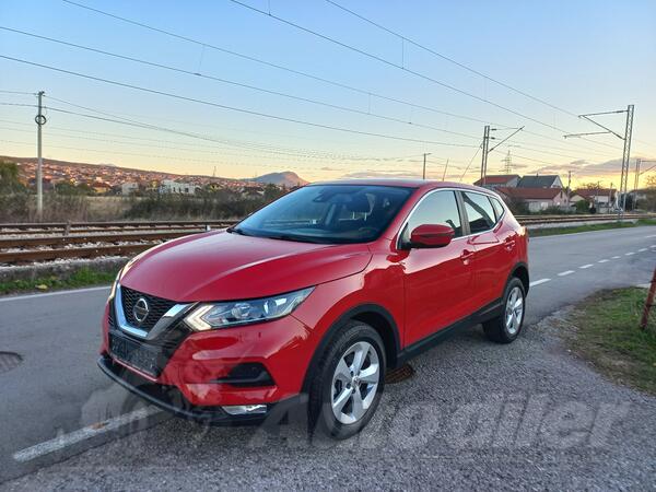 Nissan - Qashqai - AUTOMATIC