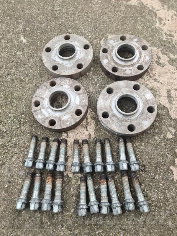 Distance 30 mm - 5x112