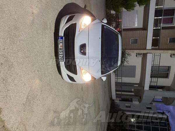 Peugeot - 207 - 1.4 hdi