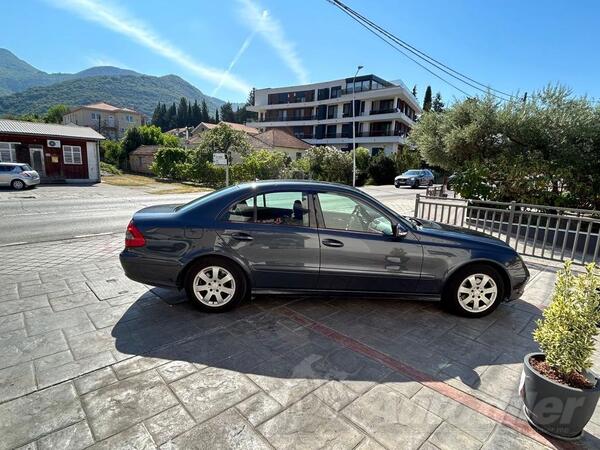 Mercedes Benz - E 220