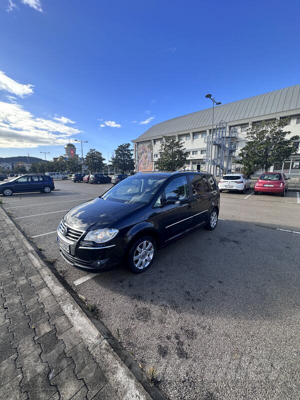 Volkswagen - Touran - 2.0 tdi dsg 140 ks 7 sjedišta
