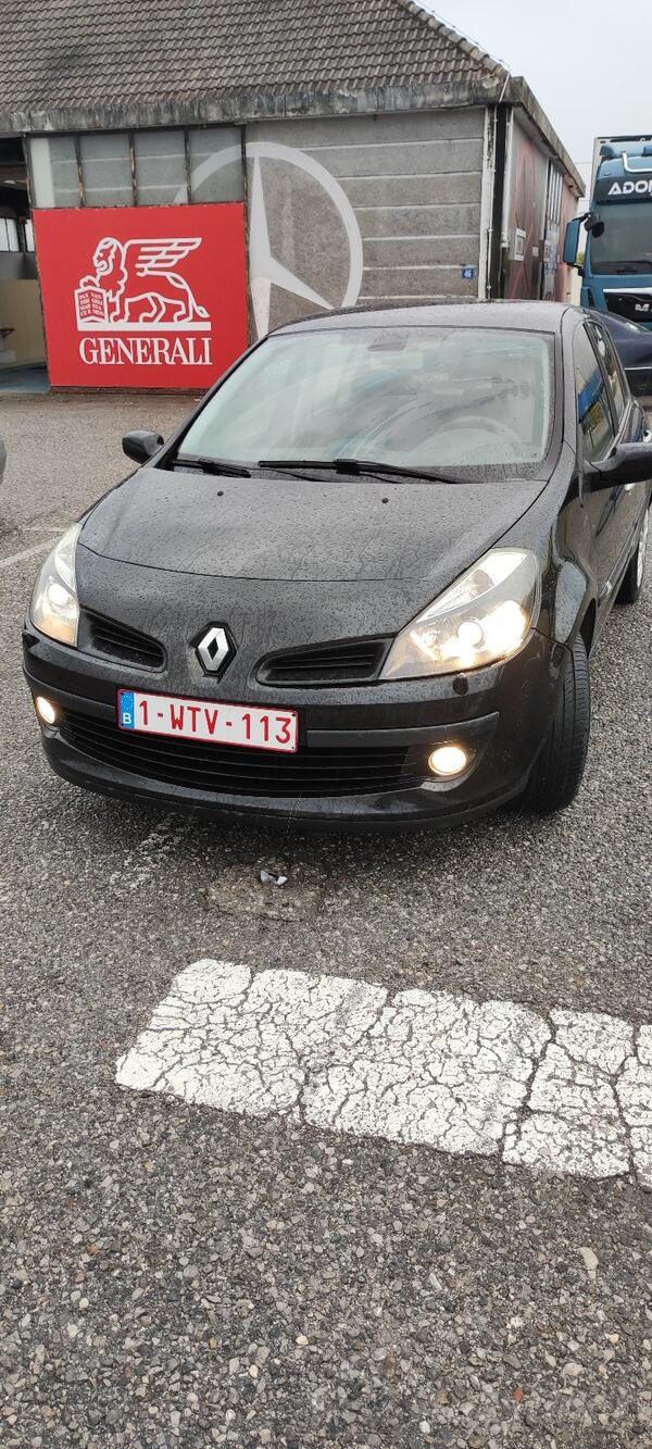Renault - Clio - 1.5 DCI