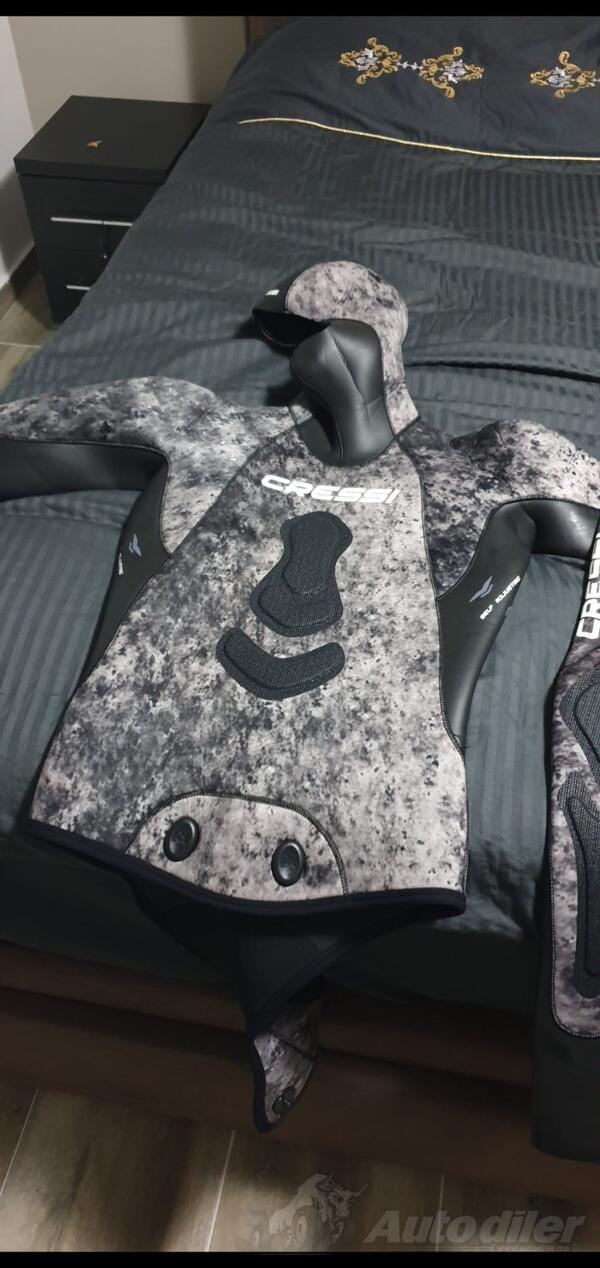 Odijelo - Oprema za ronjenje