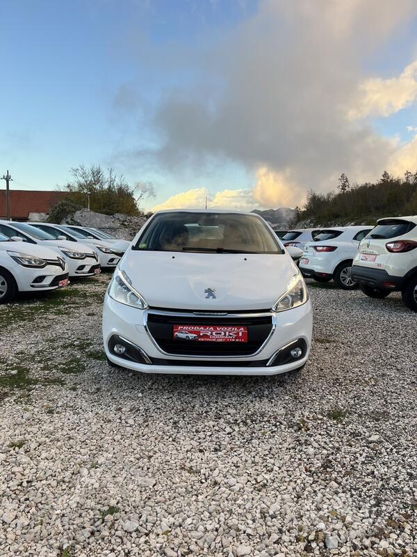 Peugeot - 208 - 1.5 HDI.10.2019