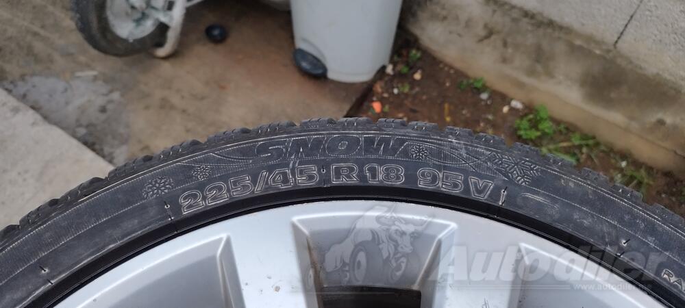 Riken - 225/45/18 - Winter tire
