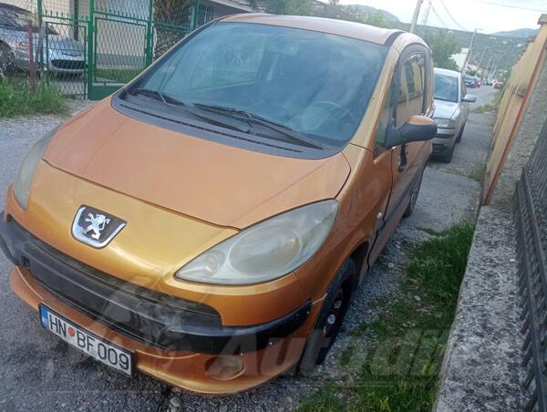 Peugeot - 1007 1.4 HDI in parts