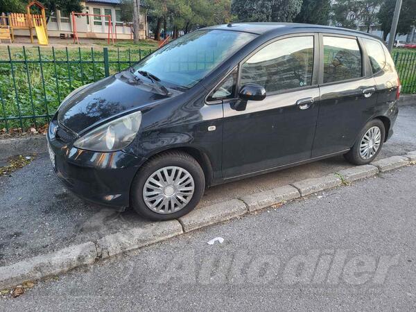 Honda - Jazz - 1.2i + Benzin