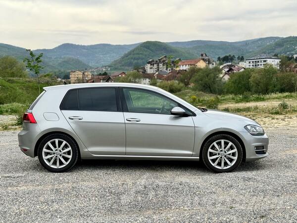 Volkswagen - Golf 7 - 2.0 TDI Highline