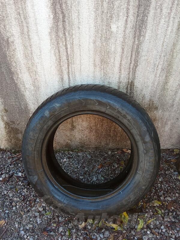 GoodYear - m+s 195/45R15 - Winter tire