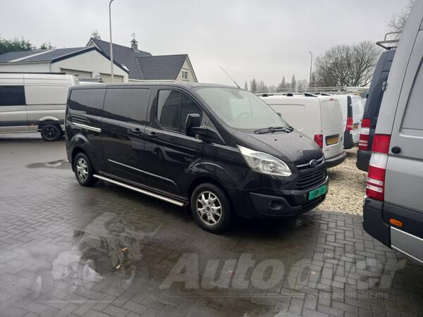 Ford - Transit Custom champions edition 2.2tdci L2H1