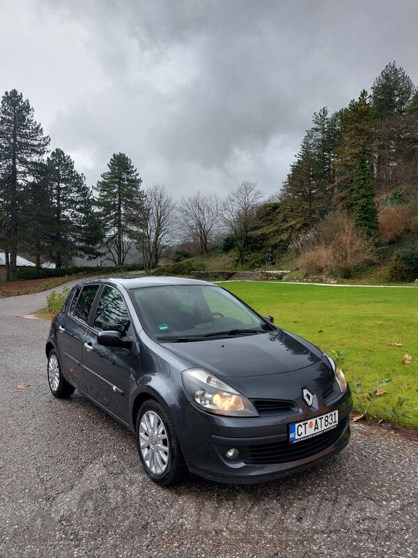 Renault - Clio - 1.5 DCI