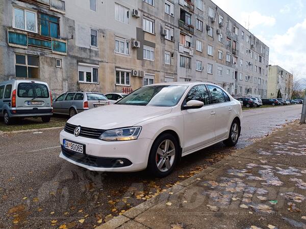 Volkswagen - Jetta - 1.2 tsi