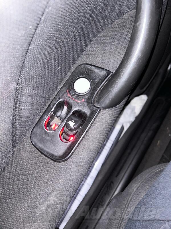 Prekidači za Alfa Romeo - 147    - 2007