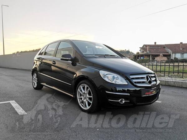 Mercedes Benz - B 180