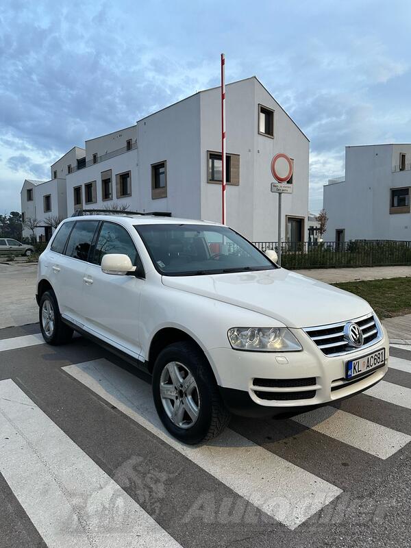 Volkswagen - Touareg